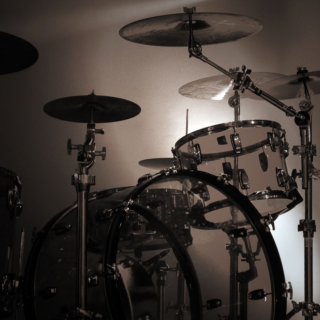 Contains Legendary Drum Sets