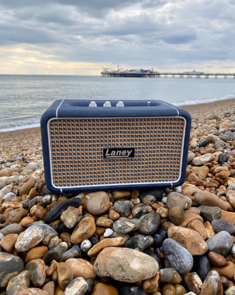 Laney F67-LIONHEART Taşınabilir Bluetooth Hoparlör Laney F67-LIONHEART Taşınabilir Bluetooth Hoparlör
