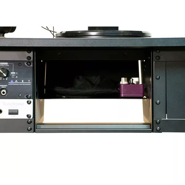 On Stage WS7700B Large Stüdyo Workstation Masası On Stage WS7700B Large Stüdyo Workstation Masası