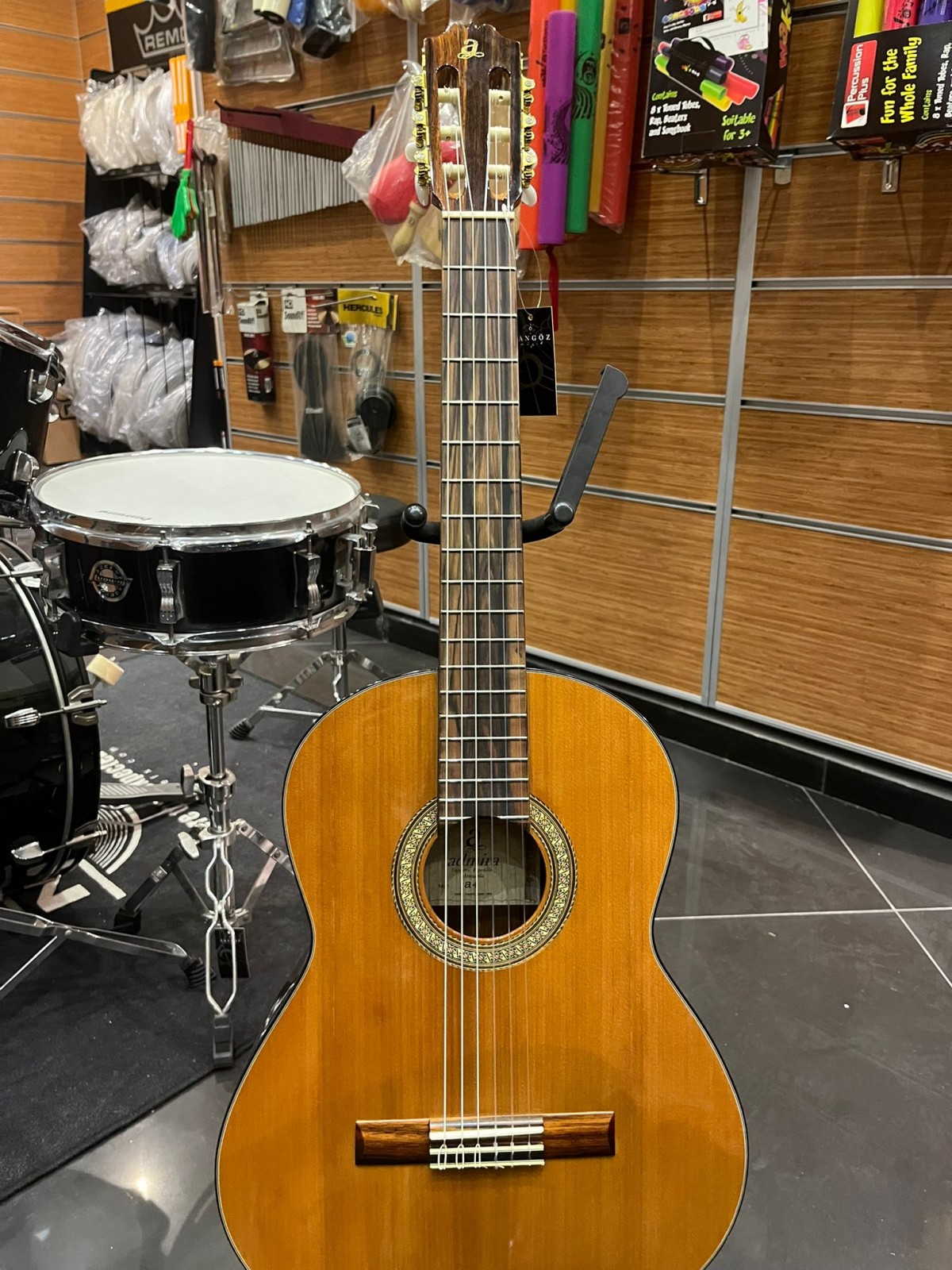 Outlet - Admira A4 Klasik Gitar Outlet - Admira A4 Klasik Gitar