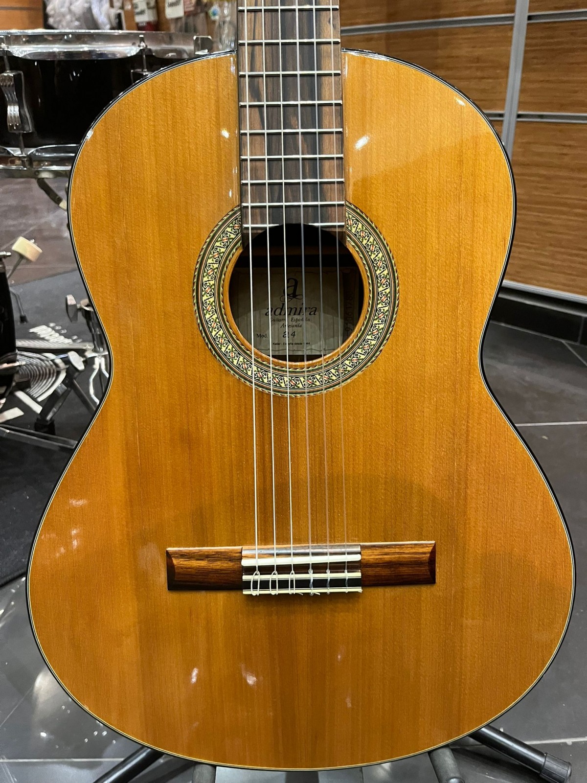 Outlet - Admira A4 Klasik Gitar Outlet - Admira A4 Klasik Gitar