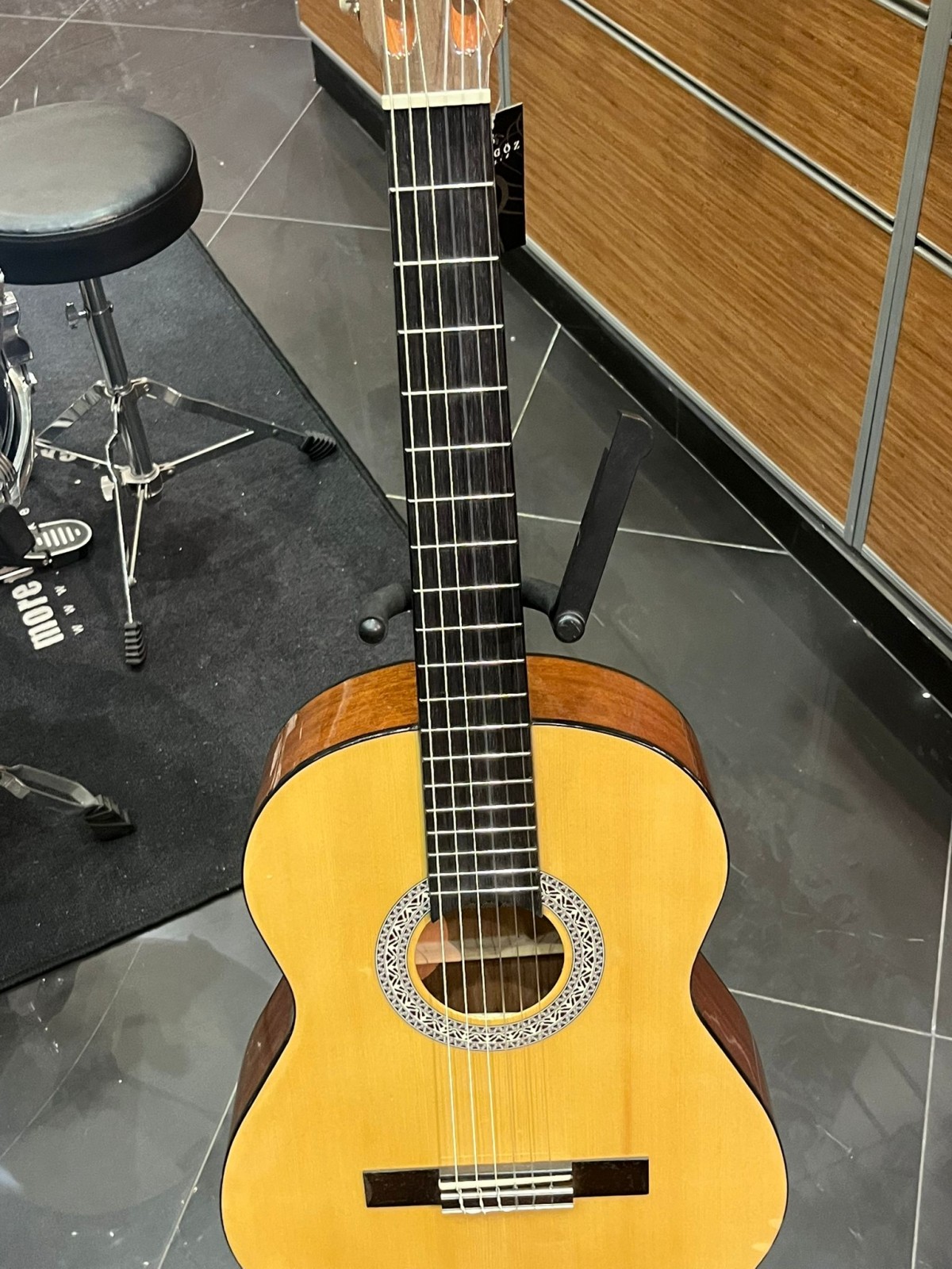 Outlet - Admira Alba Klasik Gitar Outlet - Admira Alba Klasik Gitar