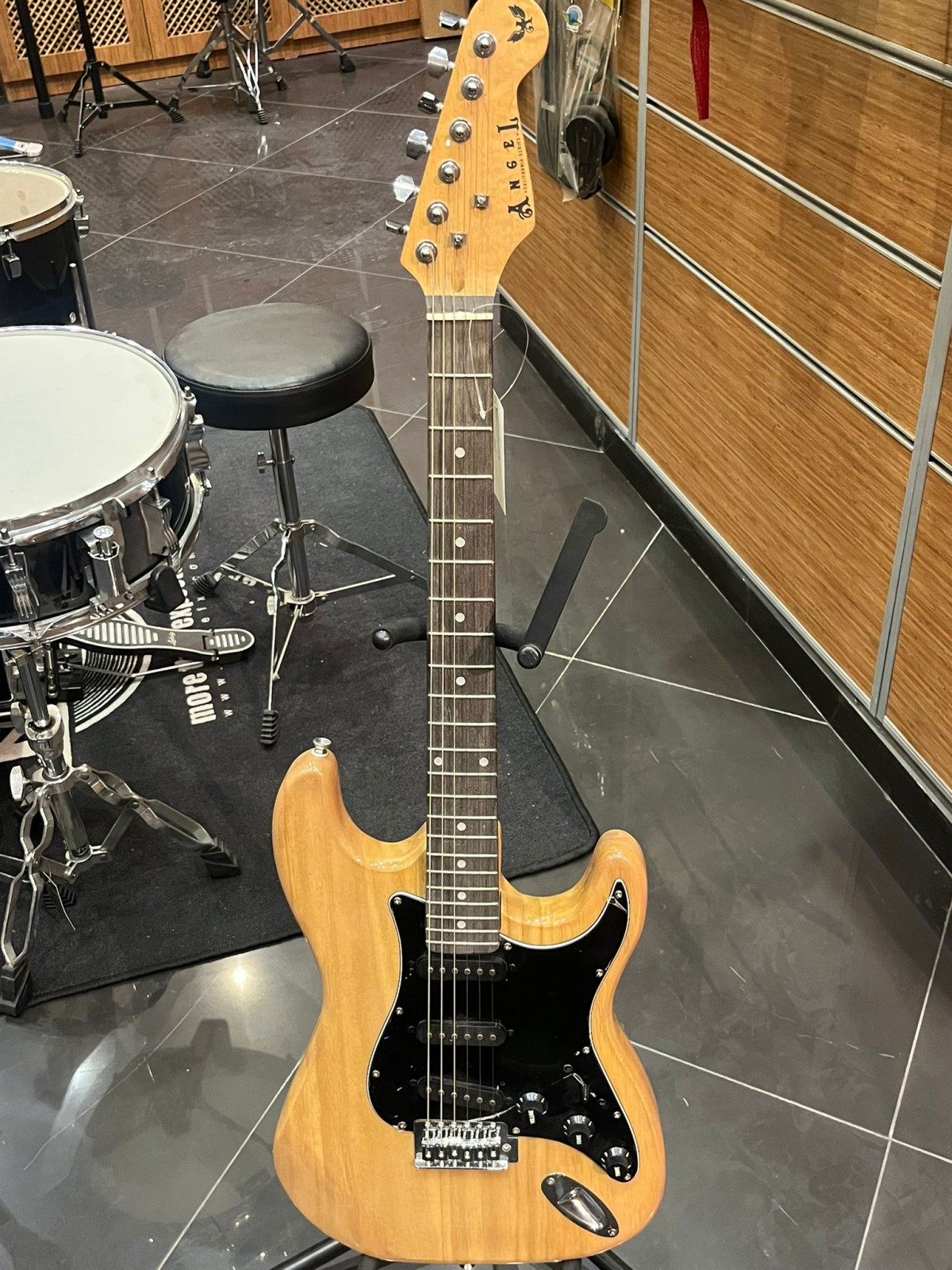 Outlet - Angel AEG111N Elektro Gitar