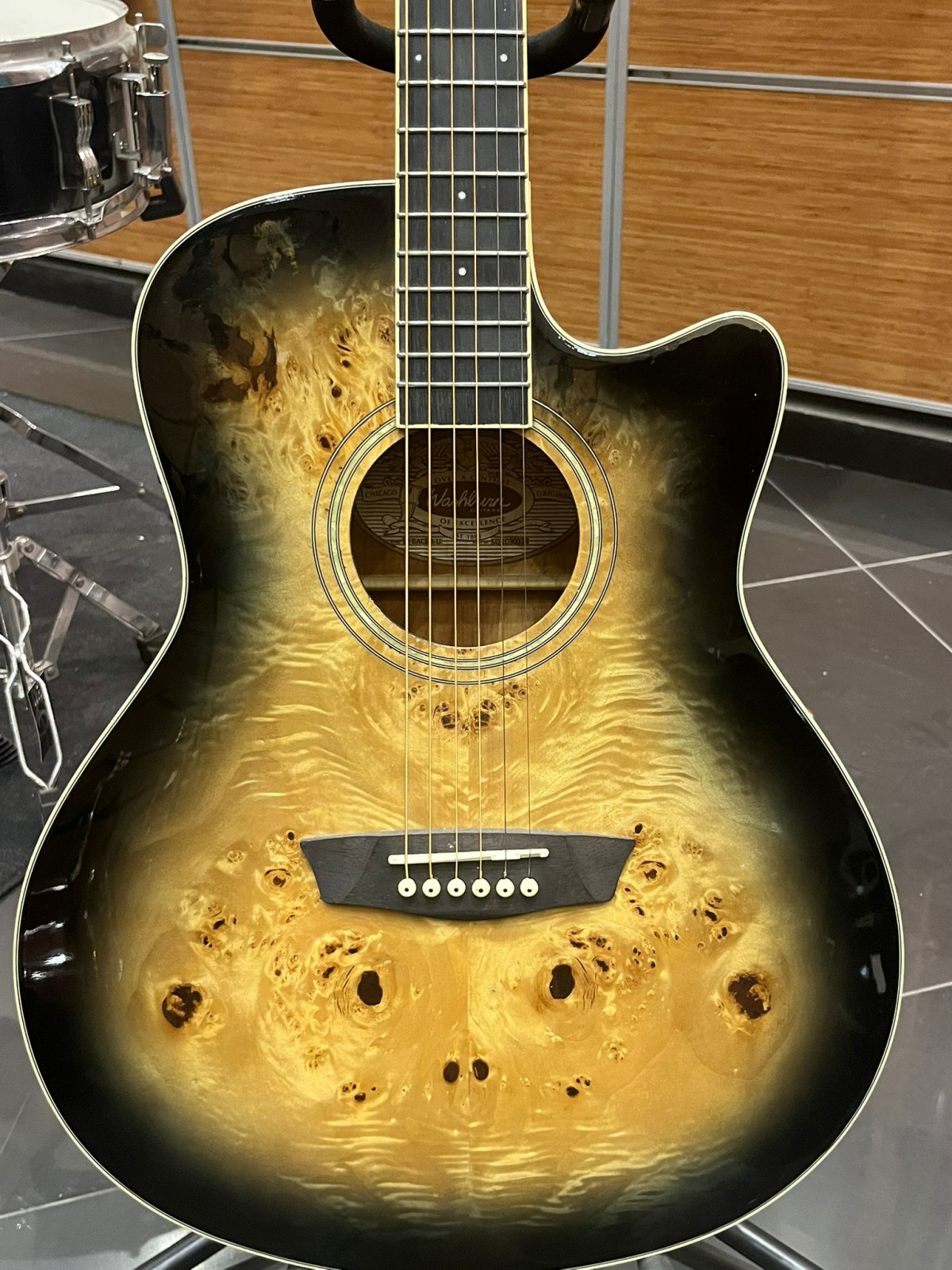 Outlet - Washburn Deep Forest Burl Ace Black Fade Elektro Akustik Gitar