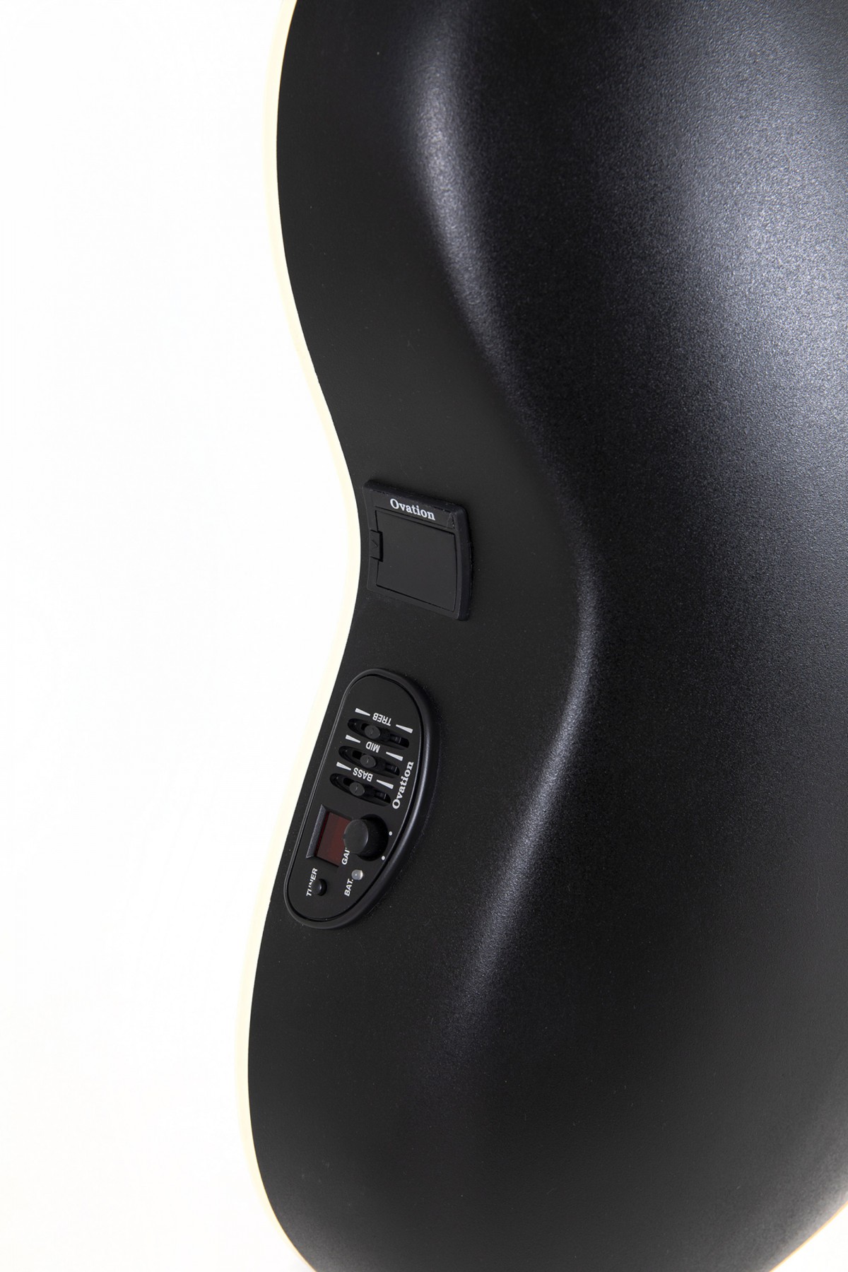 Ovation Celebrity Traditional CS24L-4-G Solak Elektro Akustik Gitar Ovation Celebrity Traditional CS24L-4-G Solak Elektro Akustik Gitar